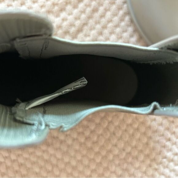 Rain boots - Target— Slip-on Light Purple Grey Size 11 - Picture 7 of 10